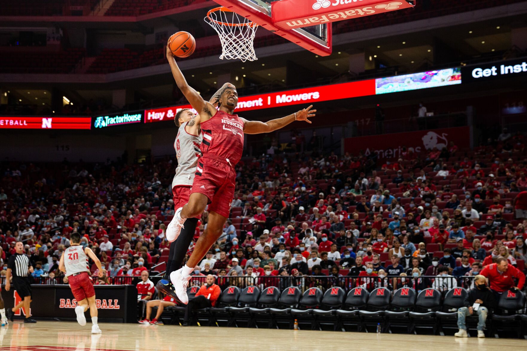 100221-owh-spo-nuhoops-ar07.JPG